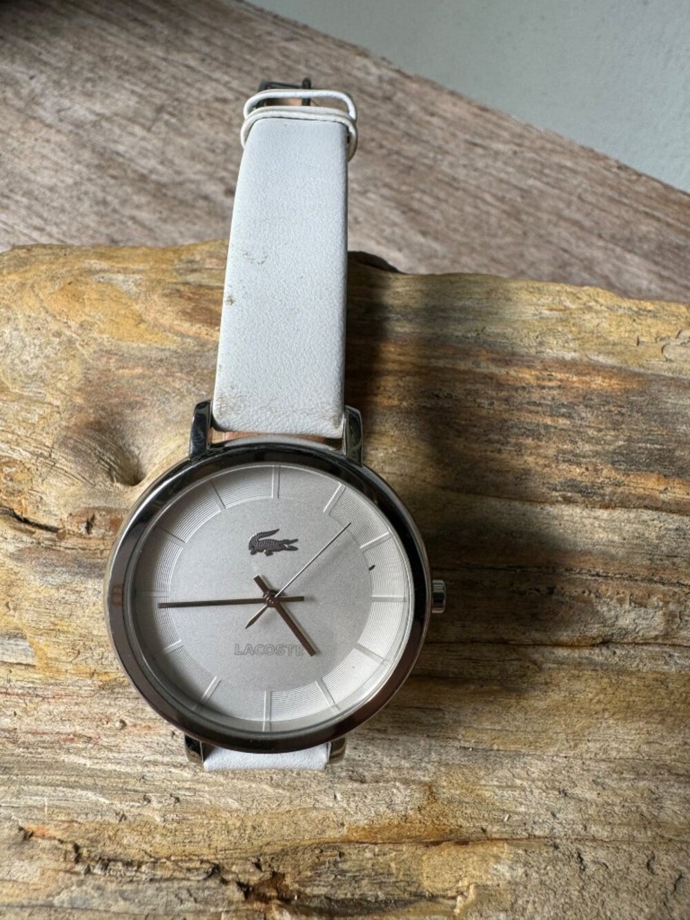 Lacoste Watch LC.33.1.14.2349 Silver Dial White Leather Strap Women Unisex - Picture 3 of 5